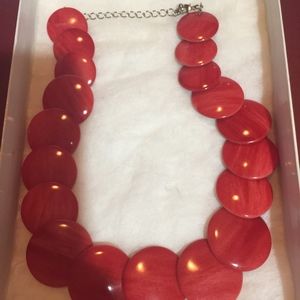 RED WOODEN DISC NECKLACE